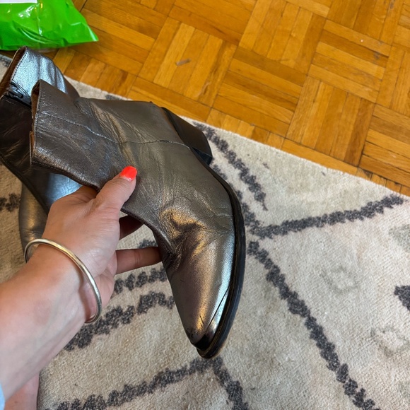 Early 2010s toyshop Real Leather silver cowboy booties - Picture 7 of 7